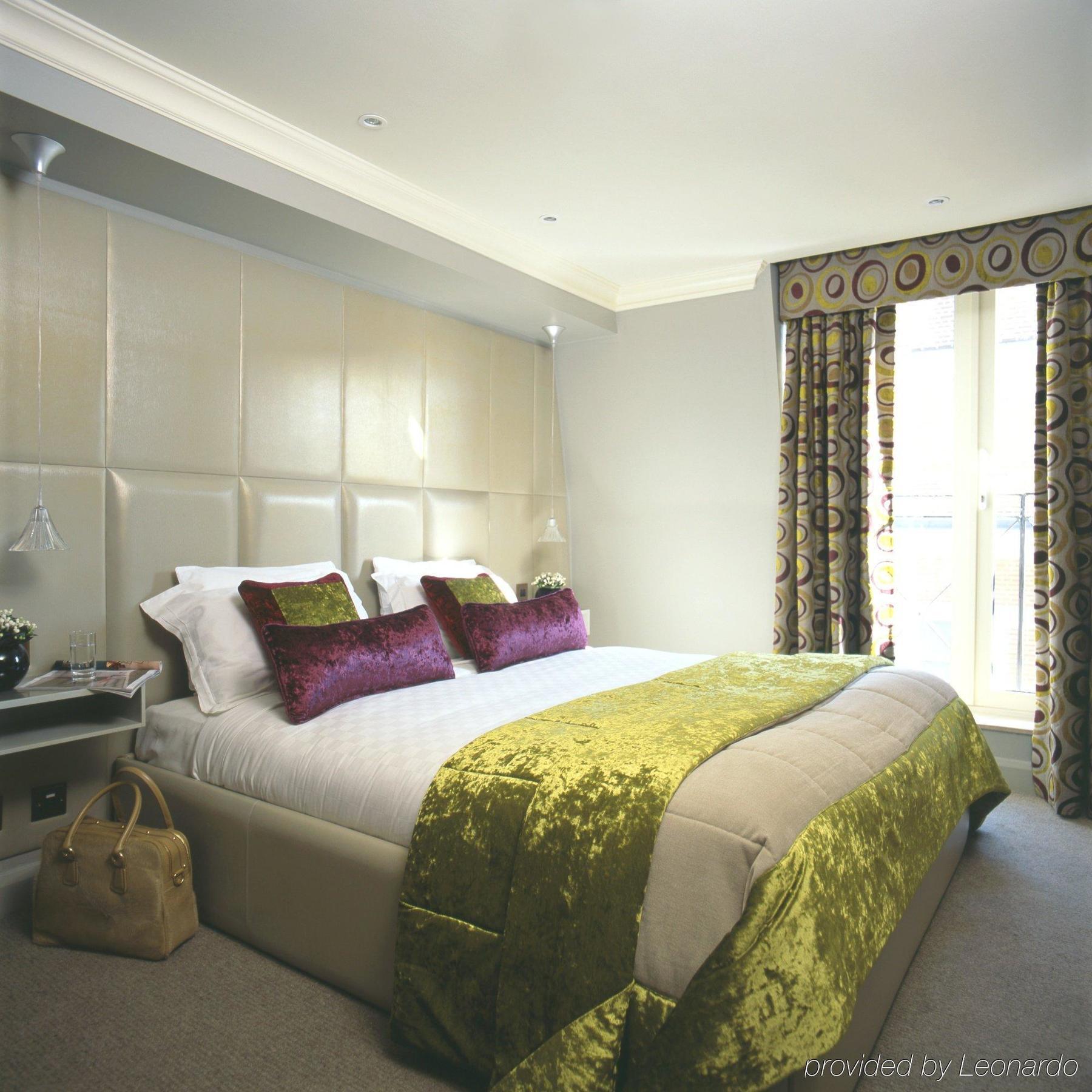 Radisson Blu Edwardian, Leicester Square London Room photo